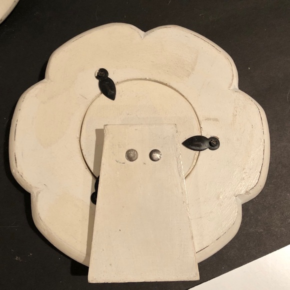 Pottery Barn 3x3 White Distressed Flower Frame - Picture 6 of 11